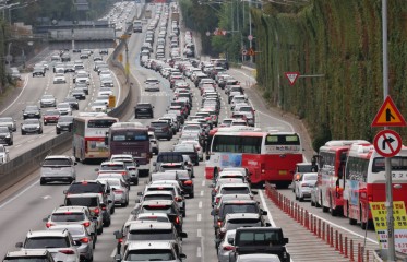 Chuseok traffic jams hit South Korean highways, Seoul-Busan trip takes 8 hours 40 minutes