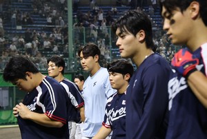 ‘프로’ 韓 야구, ‘사회인’ 日에 0-5 패…병살타 3개에 ‘자멸’