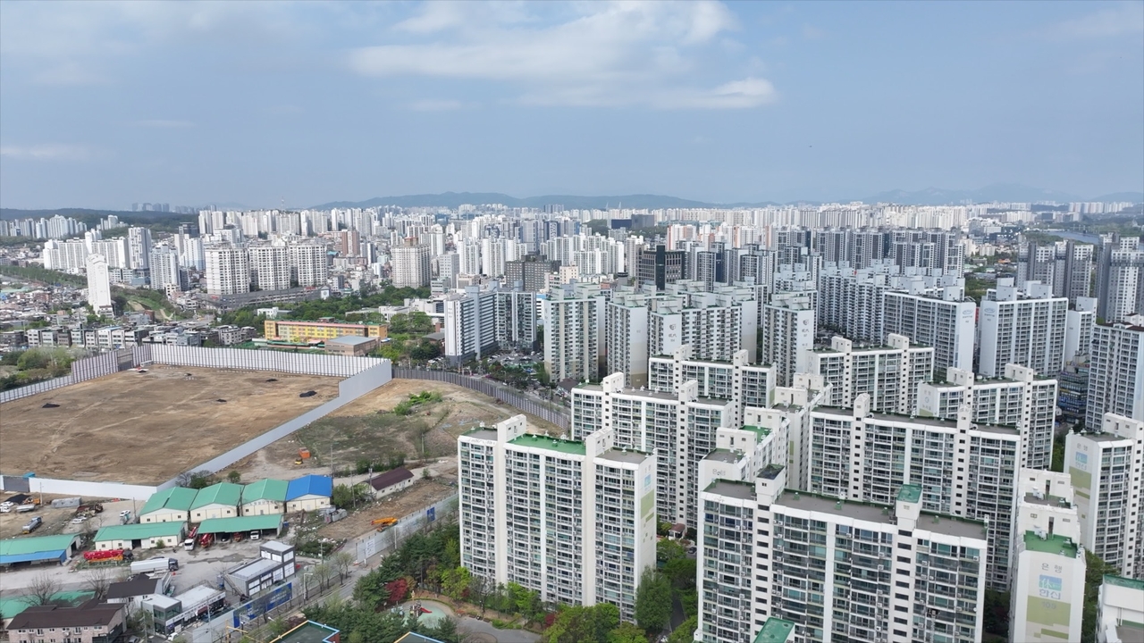3기 신도시 하남교산지구 일대와 인근 신장동 아파트 단지 모습. [헤럴드DB]