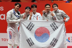 韓 펜싱 남자 사브르, 아시안게임 4회 연속 금메달…일본에 역전승