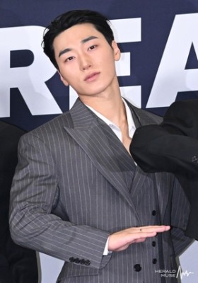 [뮤즈★]에이티즈 산, 열애설 대응도 ‘북부대공’..“전혀 사실 아냐”