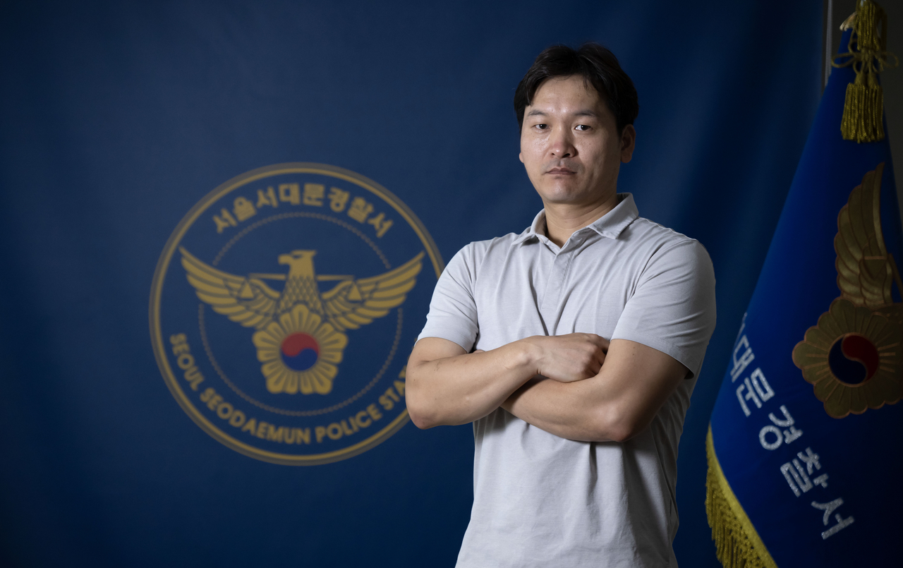 유선오 경감이 21일 오전 서울 서대문경찰서에서 헤럴드경제와 인터뷰에 앞서 포즈를 취하고 있다. 임세준 기자