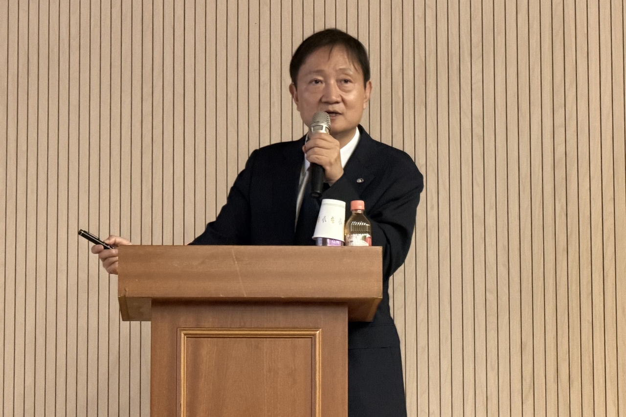 이찬진 금융감독원장. 사진은 지난 7월 대구 수성구 육군 제2작전사령부에서 군 장병 대상 금융교육을 하고 있는 모습. [금감원 제공]
