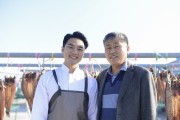 4개국어 능력자, 공연 무대 떠나 목포 수산시장 가더니…‘연 10억’ 사업가로[억대연봉 MZ 농부의 비결]