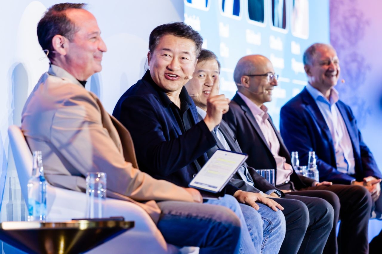Jo Sang-yeon (second from left), executive vice president and head of Americas for Samsung Electronics' DS Division, speaks during a panel discussion at the Global Semiconductor Alliance US Executive Forum in Menlo Park, California, on Tuesday (local time). [GSA website]