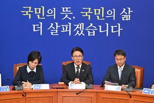 ‘추석 민심’ 온도차…김민석 “민생 집중” vs 장동혁 “헤어질 결심”[이런정치]