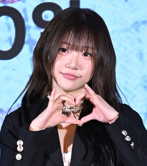 [포토] 지지원 ‘눈을 사로 잡는 하트’
