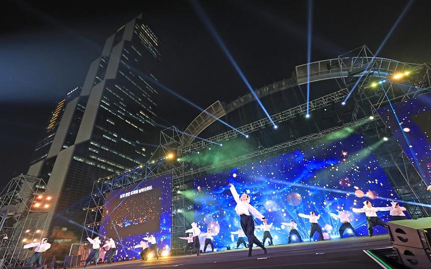 ‘2026 강남페스티벌’이 다음달 3~5일 도산대로 등 서울 강남구 곳곳에서 열린다. 사진은 지난해 10월 ‘2025 강남페스티벌’ 모습.  [강남구 제공]