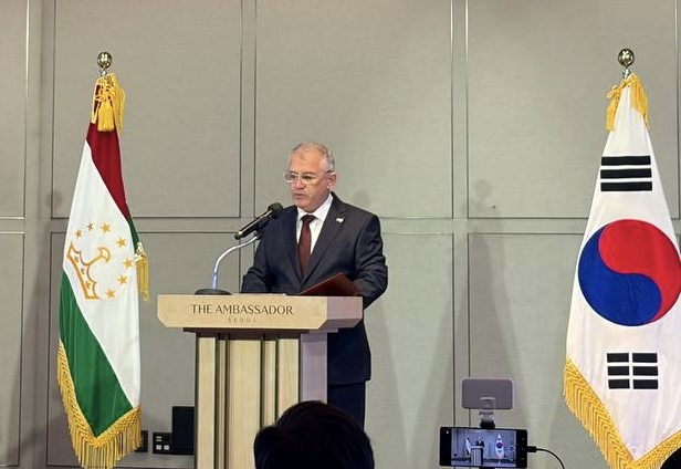 Tajik Ambassador to Korea Salohiddin Kirom speaks at a reception marking the 35th anniversary of Tajikistan's independence at the Ambassador Seoul hotel on Monday. (Sanjay Kumar/The Korea Herald)
