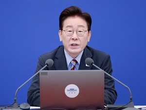 Lee warns against abuses of power day before police take over prosecution probe powers