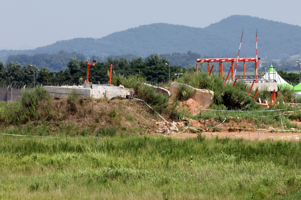 The localizer mound at Muan International Airport, where a bird strike incident occurred [Yonhap]