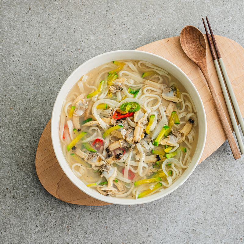 Clam kalguksu (W Table)