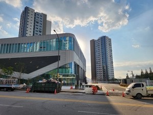 여수 어린이도서관 7억대 ICT 입찰 ‘특정업체 밀어주기’ 의혹