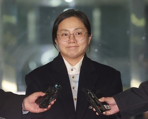 ‘박나래 협박’ 전 매니저 “정당한 요구”…첫 공판서 혐의 부인