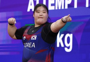박혜정, 4㎏ 빠지고도 300㎏ ‘번쩍’…값진 은메달 [나고야 AG]