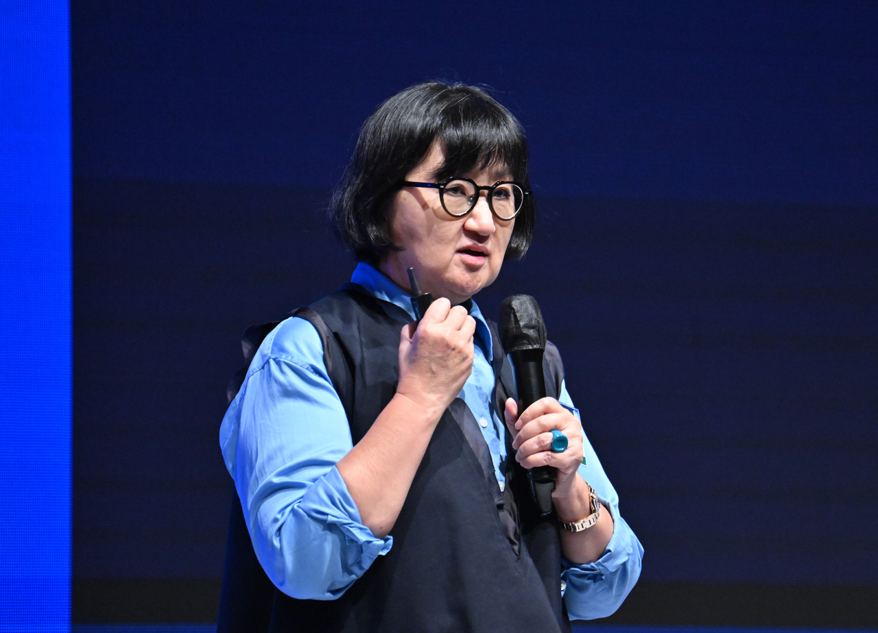노희영 히노컨설팅펌 대표가 29일 서울 중구 신라호텔 다이너스티홀에서 열린 헤럴드 기업포럼 2026에서 ‘AI시대, 브랜딩 법칙’을 주제로 강연을 하고 있다. 임세준 기자