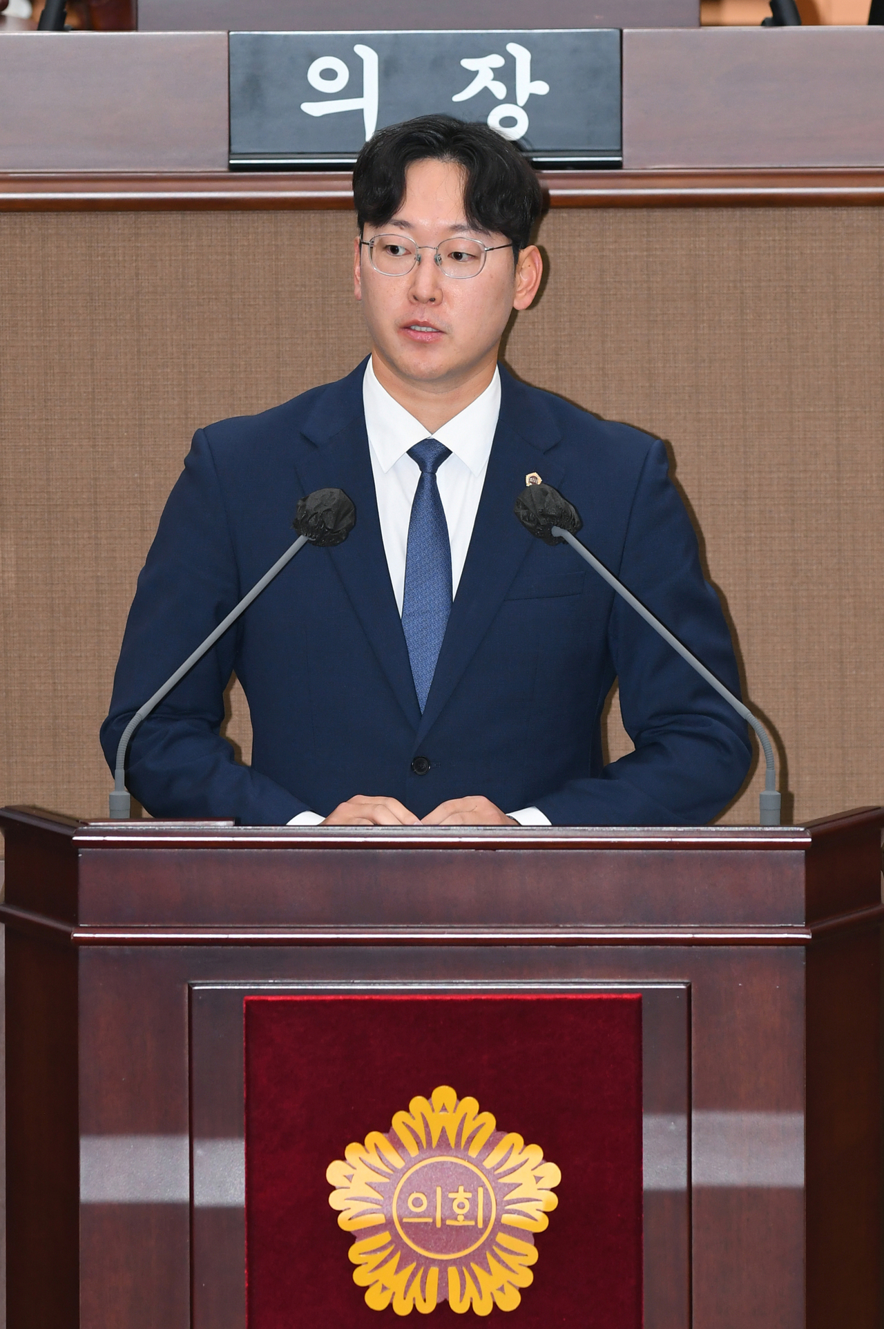 고찬양 서울시의원이 더불어민주당 서울시당 청년위원장 선거 출마를 선언하고 청년을 정치의 관찰자에서 의사결정의 주체로 전환하는 ‘모두의 청년위’ 구상을 밝혔다. 서울시의회 제공.