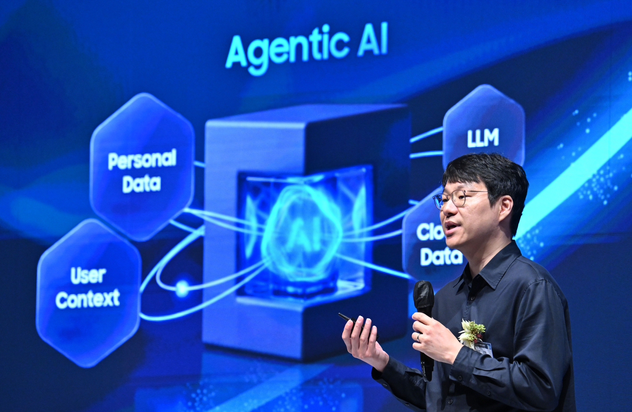 Kim Kyung-ryun, vice president of DRAM product and technology at Samsung Electronics, speaks at the Herald Business Forum 2026, held at The Shilla Seoul on Tuesday. (Im Se-jun/The Korea Herald)