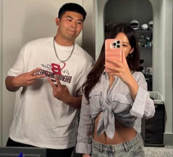 Choo Mu-bin and his girlfriend. [Choo Mu-bin SNS]