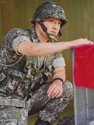 [뮤즈★]‘신병’ 장성범, DMZ 지뢰 폭발 사고에 소신발언 “애통..군인은 존중받아 마땅”(전문)