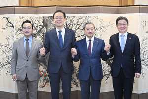 “초과세수 63.2조, 양극화 완화 마중물로”…국채 발행도 줄인다