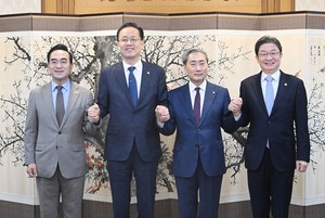 “초과세수 63.2조, 양극화 완화 마중물로”…국채 발행도 줄인다