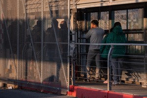US Supreme Court lifts deportation limits