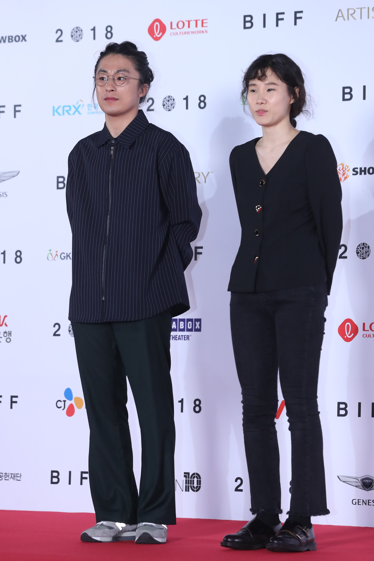 Koo Kyo-hwan (left) and Lee Ok-seop (Newsis)