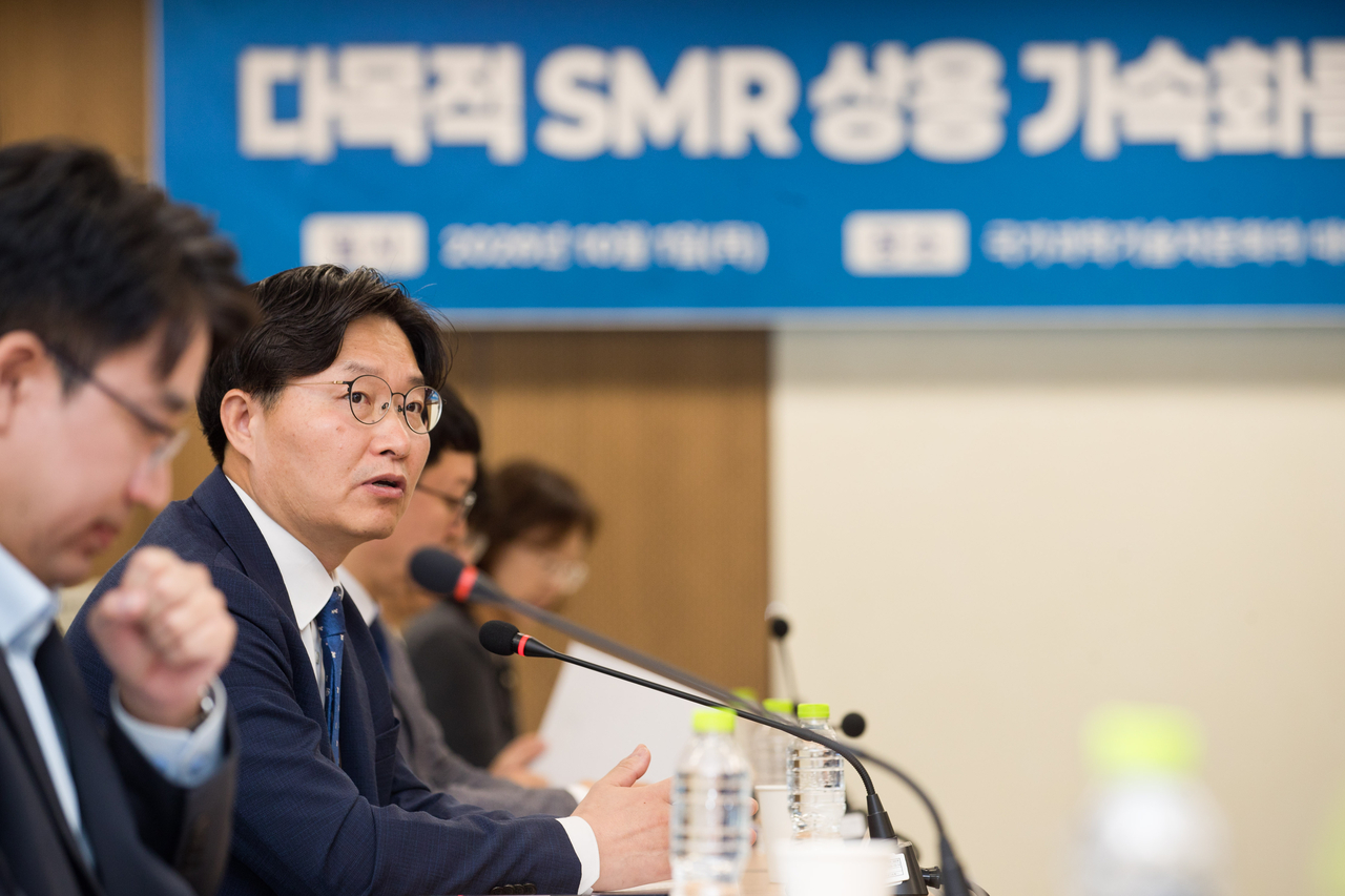 구혁채 과학기술정보통신부 제1차관이 1일 오전 서울 종로구 KT광화문빌딩에서 열린
‘다목적 SMR 상용 가속화를 위한 수요공급기업 간담회’ 에서 발언하고 있다.[과기정통부 제공]