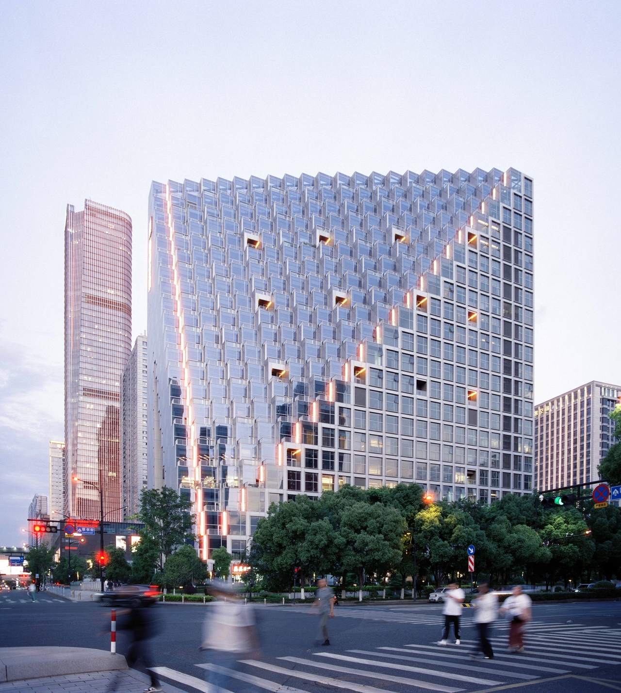 A view of Hangzhou Prism in Hangzhou, China (© Tu Xi Meng)
