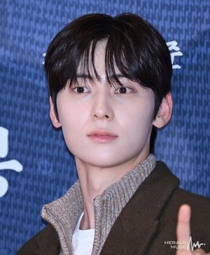 황민현, 10월 7일 디지털 싱글 ‘OUR’ 발표..8개월 만 컴백