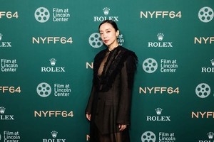전도연, ‘벚꽃동산’부터 ‘가능한 사랑’까지..美뉴욕 매료시킨 ‘칸의 여왕’