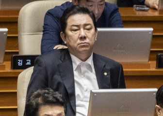 [단독] 구속영장 반려된 경찰, 김병기 前보좌진 다시 부른다…‘강선우 공천헌금 묵인’ 보완수사 [세상&]