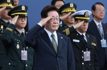 李대통령 “남북관계 복잡하게 얽혀…인내심 갖고 매듭 풀어갈 것”