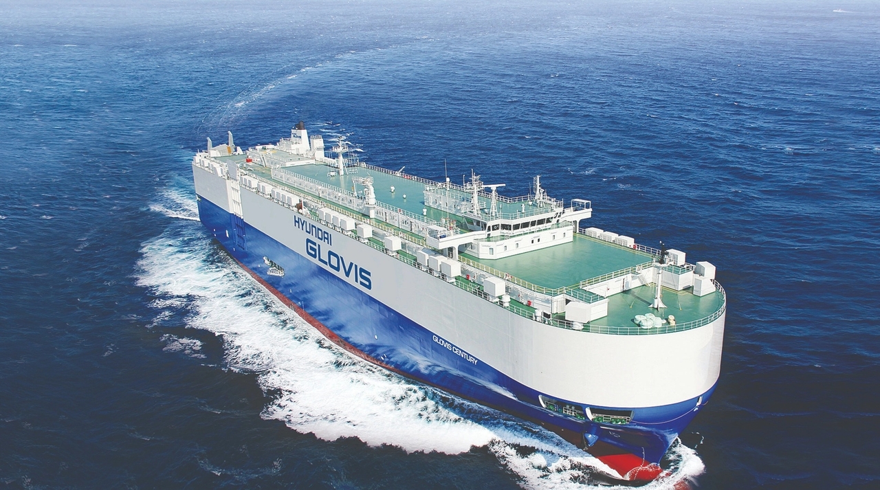A Hyundai Glovis 7,000-CEU pure car and truck carrier. [Hyundai Glovis]