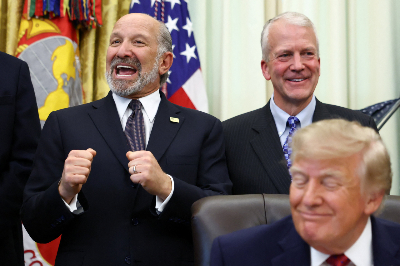 US President Donald Trump smiles at the White House on Wednesday (local time) as he announces South Korea's investment plan in the United States. [Reuters]
