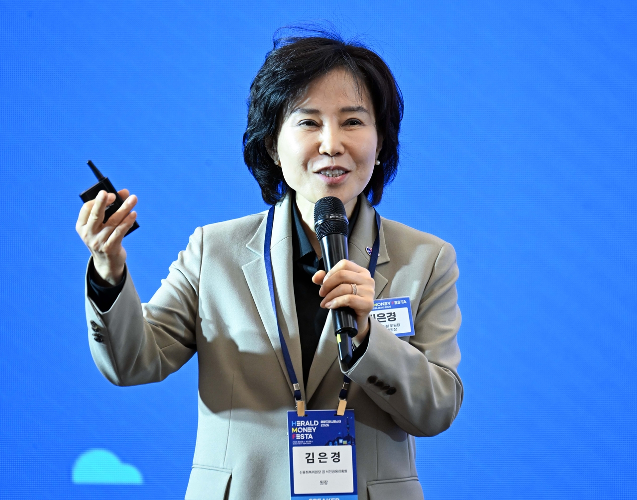 김은경 신용회복위원회 위원장 겸 서민금융진흥원장이 2일 오전 서울 중구 동대문디자인플라자에서 열린 헤럴드 머니페스타 2026에서 ‘금융관리의 첫 걸음, 신용 리밸러싱 : 미래를 바꾸는 올바른 금융 습관’을 주제로 강연을 하고 있다. 이상섭 기자