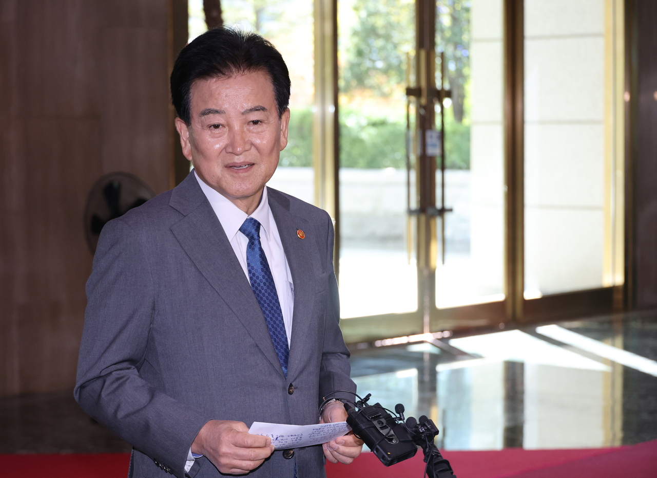 Unification Minister Chung Dong-young speaks to reporters at the Ministry of Unification in Seoul on Friday. (Yonhap)