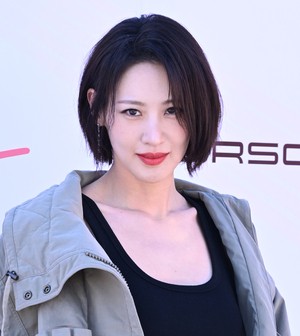 [포토] 수현 ‘눈길이 붉은 입술에...’