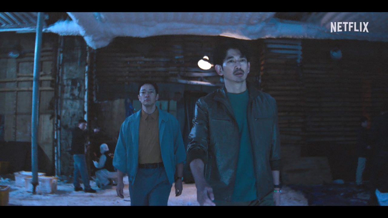 "The Blue Road," starring Son Suk-ku (left) and Eita Nagayama (Netflix)