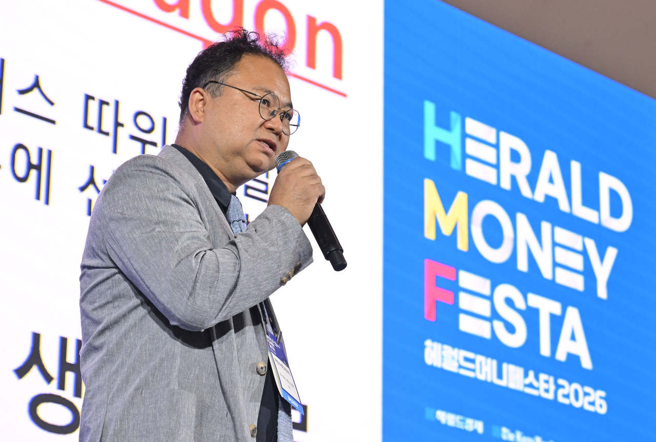 박민수(최고민수) 작가가 3일 서울 중구 동대문디자인플라자에서 열린 ‘헤럴드 머니페스타 2026’에서 ‘개미투자자의 올바른 ETF 투자방법론’을 주제로 강연을 하고 있다. 임세준 기자