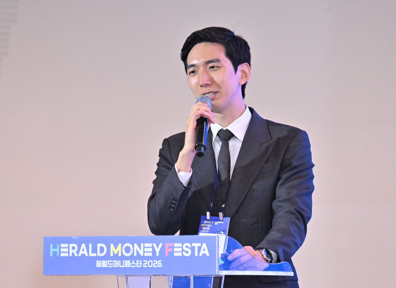 김제경 투미부동산컨설팅 소장이 3일 서울 중구 동대문디자인플라자에서 열린 헤럴드 머니페스타 2026에서 ‘‘서울 내 집’ OO 알아야 갖는다’를 주제로 강연을 하고 있다. 올해로 3회째를 맞이한 ‘헤럴드머니페스타 2026’의 주제는 ‘머니 리밸런싱(Money Rebalancing·다시 맞추는 자산의 무게)’이다. 이번 행사에서는 국내 최고 전문가들이 투자 초심자부터 재테크 고수까지 다양한 계층을 대상으로 주식·부동산·금융상품·절세·가상자산을 총망라하는 재테크 정보를 제공한다. 임세준 기자
