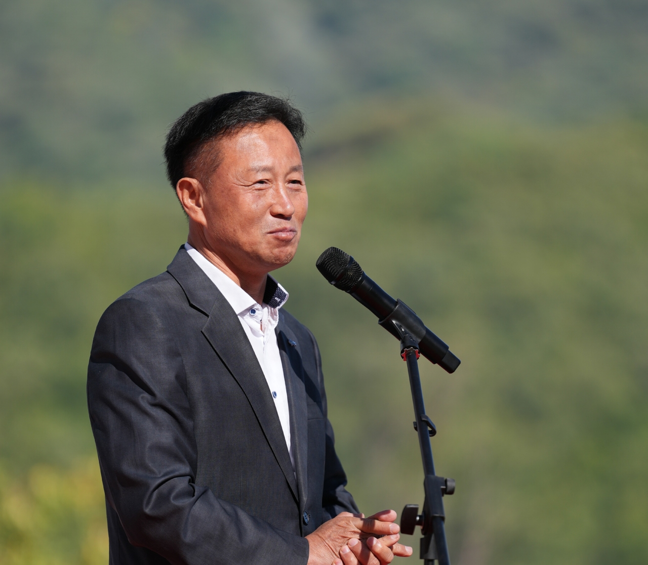 상무룡2리 ‘댄싱드래곤’ 축제에 참석해 축사를 하고 있는 김왕규 양구군수