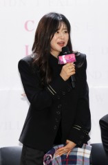 최강희, 5억 기부하고 친구 집살이… “친구 어머니가 매일 아침 룸서비스”