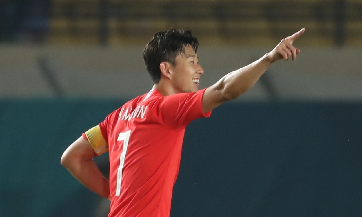 2018 자카르타-팔렘방 아시안게임 축구 조별리그 E조 3차전 한국과 키르기스스탄의 경기. 골은 넣은 손흥민이 환호하고 있다. [연합]