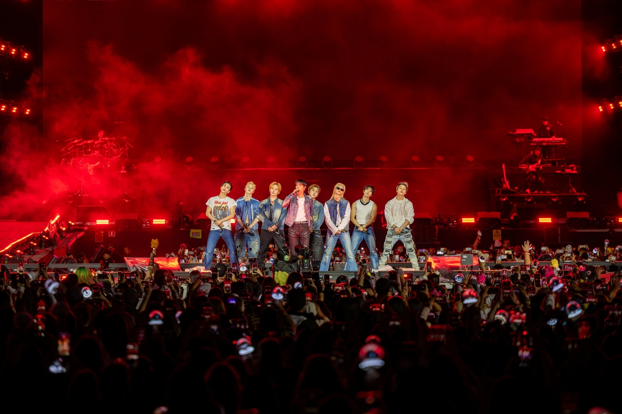 Stray Kids perform in Mexico City in September. (OCESA)