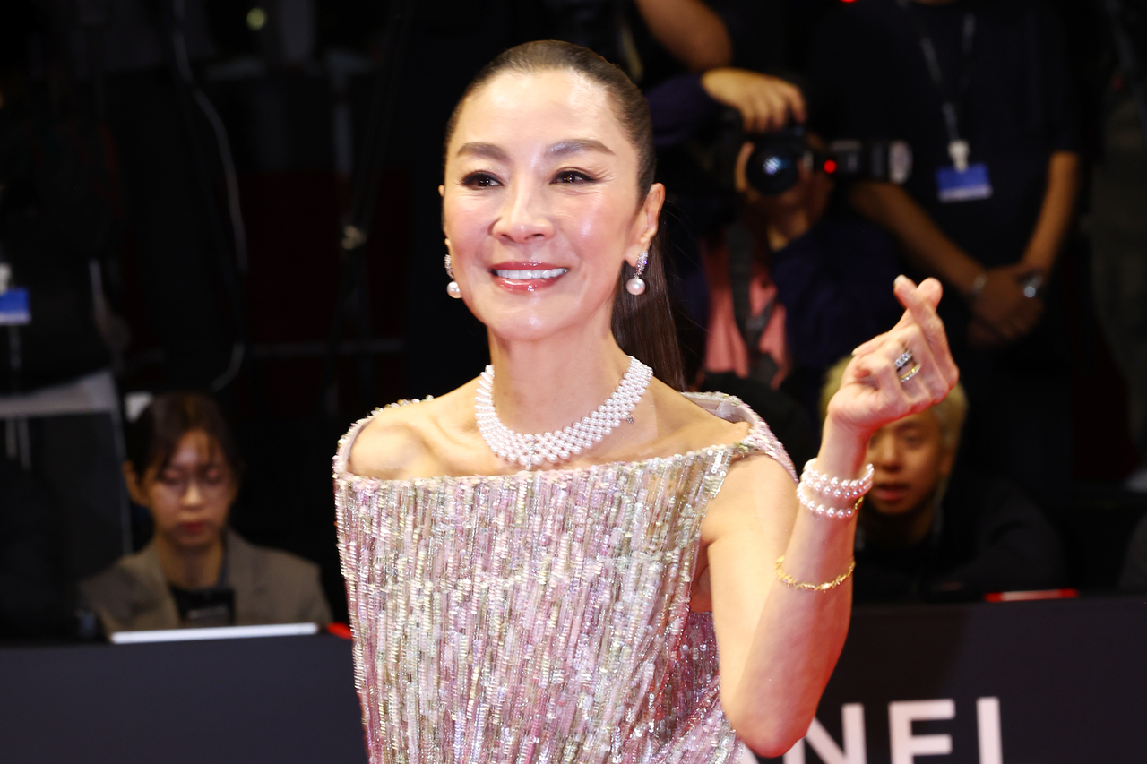 Michelle Yeoh poses on the red carpet at the Busan Cinema Center on Tuesday. (Yonhap)