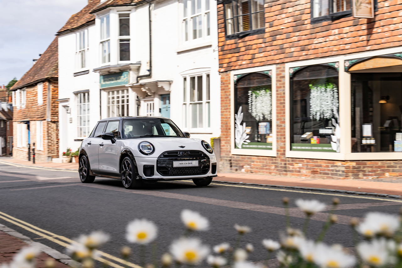 MINI Korea has launched the JCW Pack, a new trim that brings the dynamic design and driving character of its high-performance JCW brand closer to everyday customers. [MINI Korea]