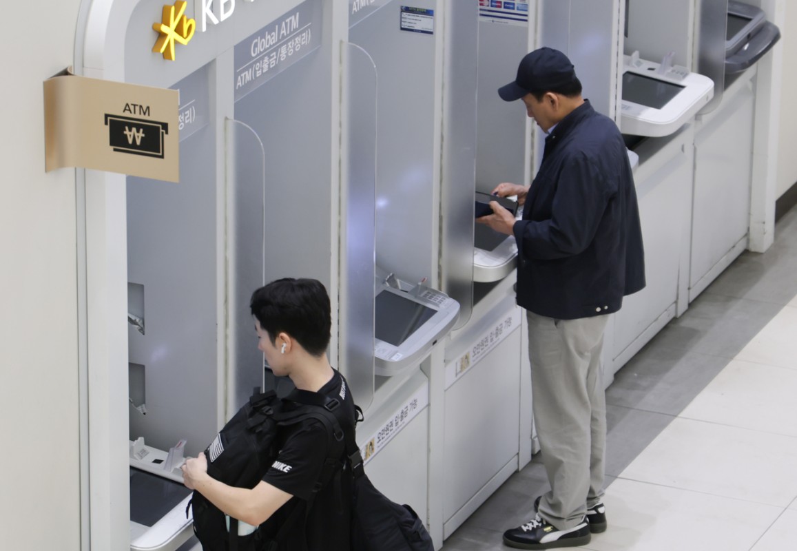 [단독] “대출 받아도 돈 없어 또 대출” 고위험군 ‘다중채무자’ 7개월새 7만명 늘었다 [머니뭐니]