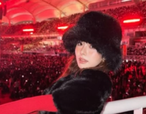 프리지아, 강렬한 레드로 섹시美 장착..독보적인 비주얼